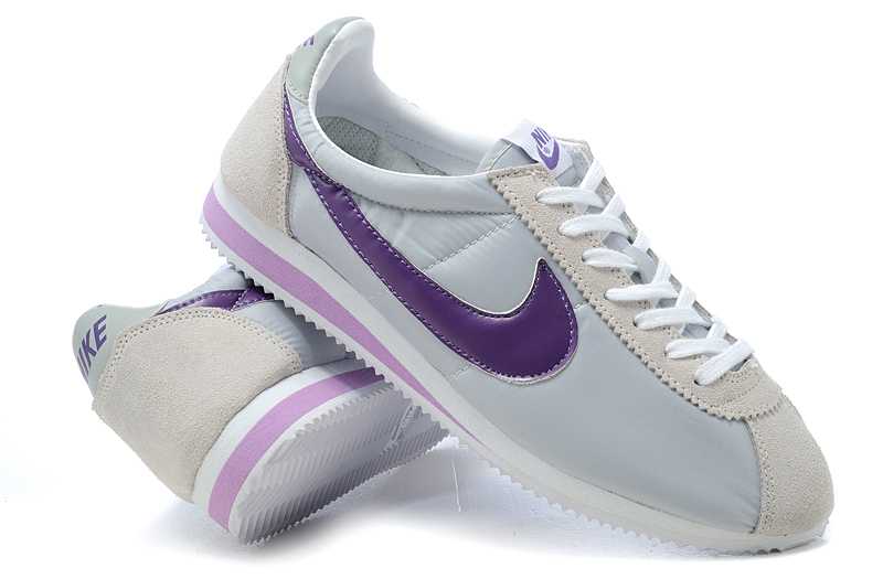 nike cortez blanche mode pascher nike classic cortez nylon 09 us10,eur44,uk9 prix